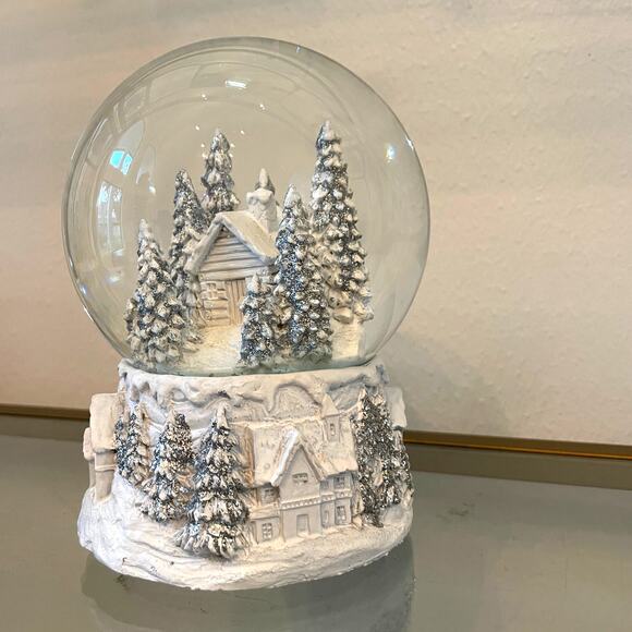 34TH & PINE Christmas Musical Waterglobe White & Silver Holiday Glam Decor NEW - Picture 10 of 10